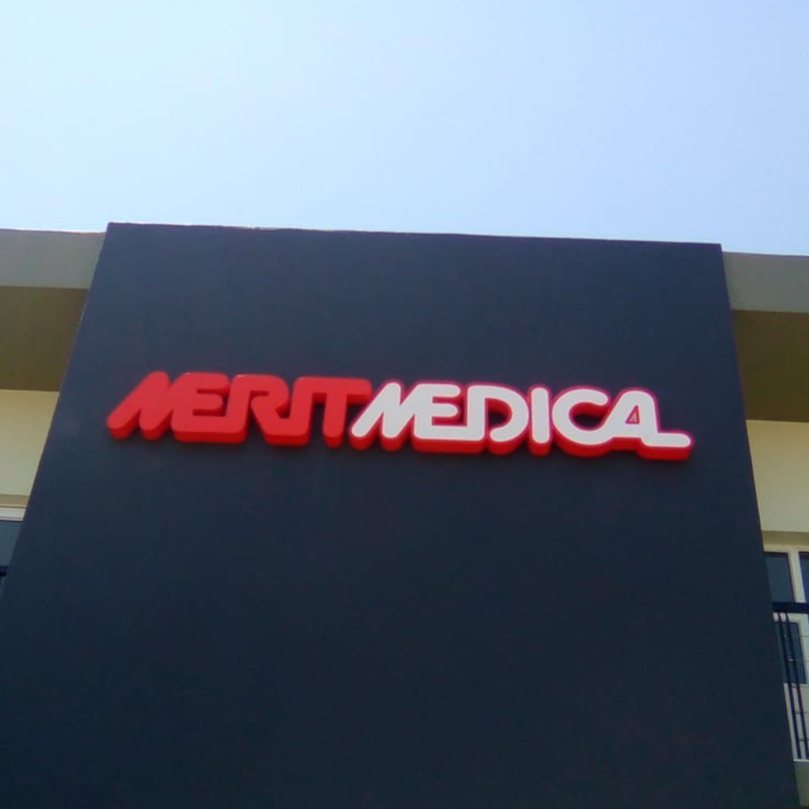 3D FABRICATED SIGNS