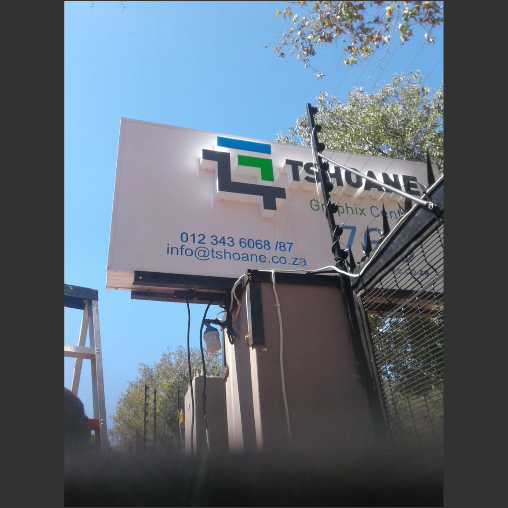 BILLBOARD WITH 3D