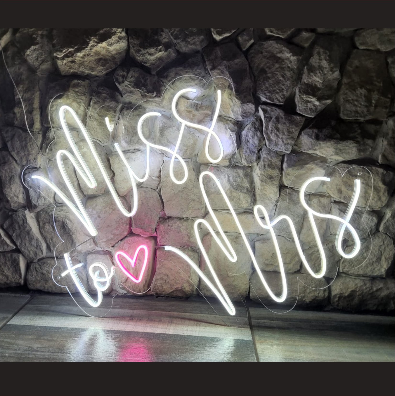 NEON SIGN