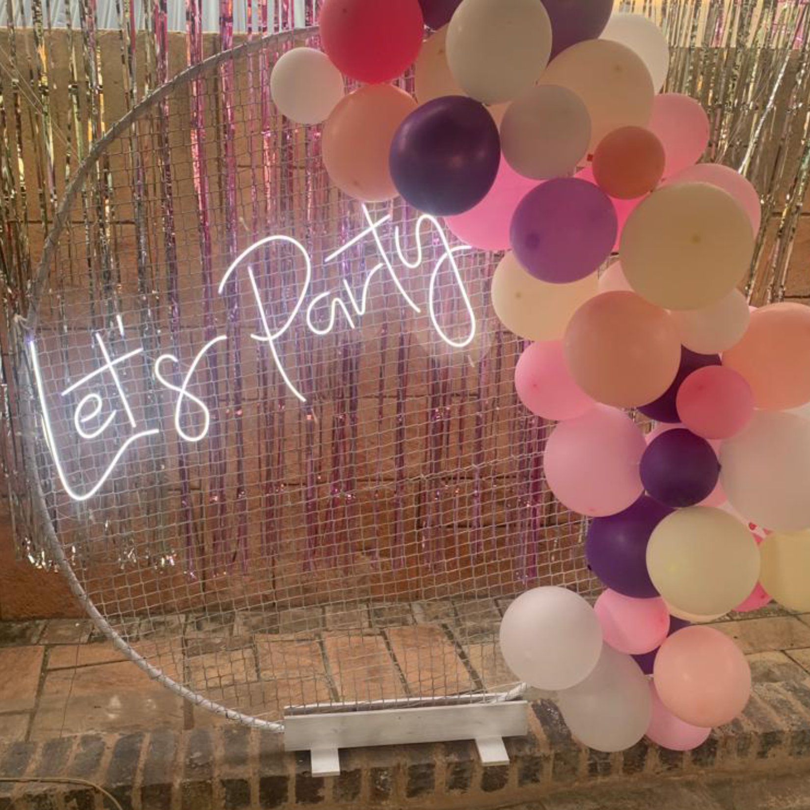 NEON SIGN